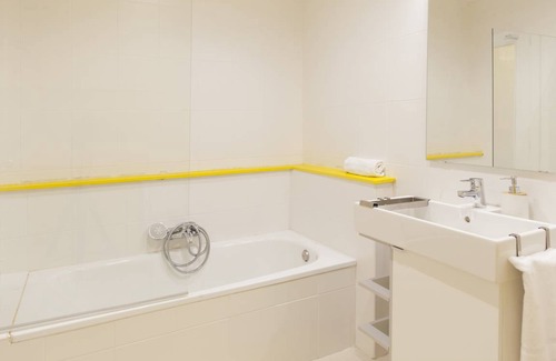 Barrio del Carmen Apartment | 60 m² Apartment ∙ 1 bedroom ∙ 4 guests