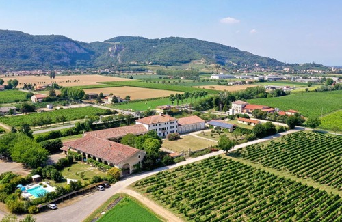 Longare Apartment | 60 m² Apartment ∙ 2 bedrooms ∙ 5 guests