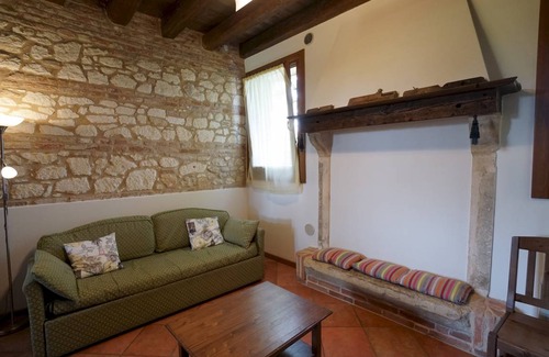 Longare Apartment | 60 m² Apartment ∙ 2 bedrooms ∙ 5 guests