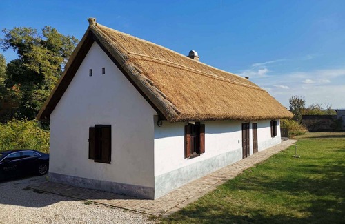Sukoro House | 60 m² House ∙ 1 bedroom ∙ 6 guests