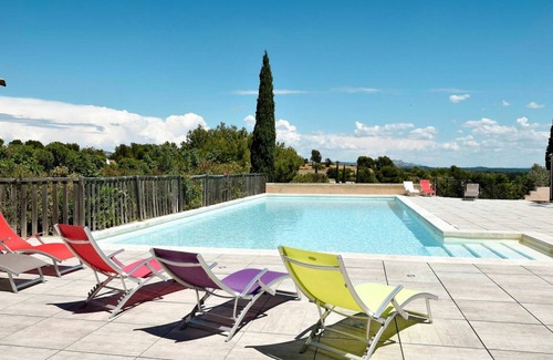 Paradou House | 60 m² House ∙ 2 bedrooms ∙ 6 guests
