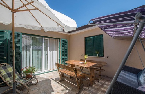 Kastel House | 60 m² House ∙ 2 bedrooms ∙ 5 guests