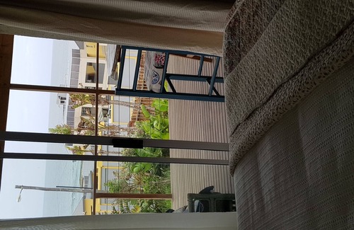 Ramsgate South House | 60 Steps To The Beach
