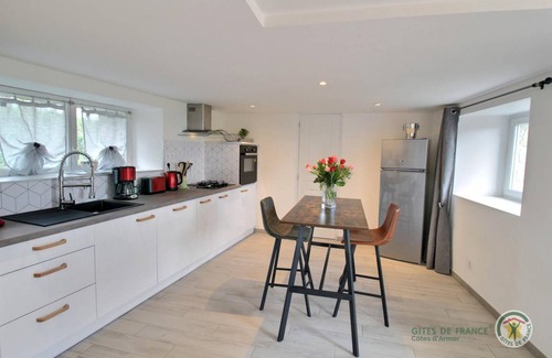 Plehedel House | 61 m² Gîte ∙ 1 bedroom ∙ 2 guests