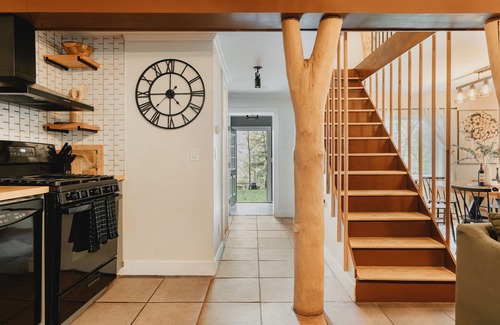 Pond Eddy Cabin | 62 Acre Retreat · Hot Tub · Sauna · Rivers Ledge