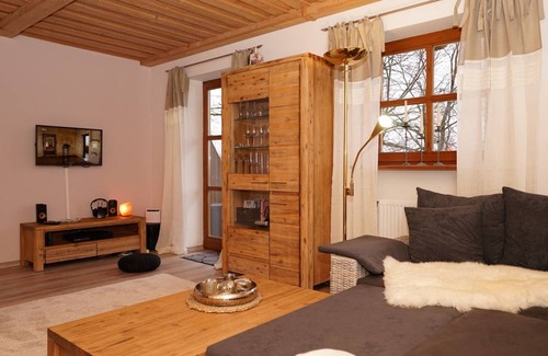 Hauzenberg Apartment | 62 m² Apartment ∙ 1 bedroom ∙ 5 guests