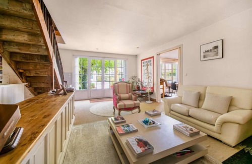 Chatellerault House | 625 m² House ∙ 12 bedrooms ∙ 23 guests