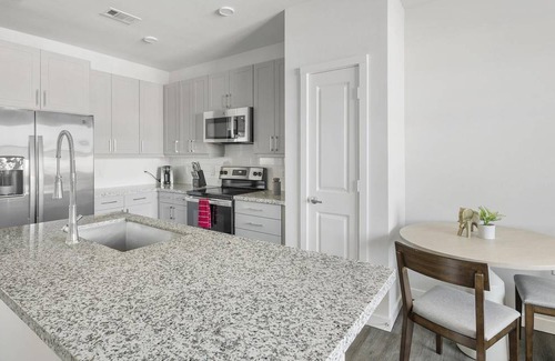 Spring Branch East Apartment | 63 m² Apartment ∙ 1 bedroom ∙ 2 guests
