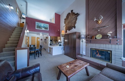 Lakeside Village Condo | 63 m² Condo ∙ 1 bedroom ∙ 4 guests