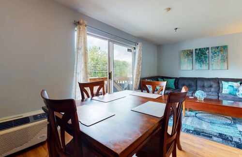 Gilford Condo | 63 m² Condo ∙ 1 bedroom ∙ 3 guests