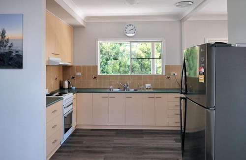 Elliott Heads House | 64 Bathurst Street