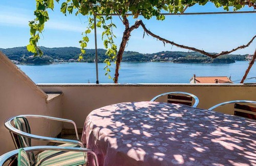 Rab Town Apartment | 65 m² Apartment ∙ 1 bedroom ∙ 4 guests