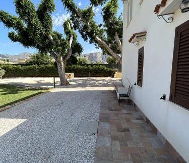 Carini Apartment | 65 m² Apartment ∙ 3 bedrooms ∙ 6 guests