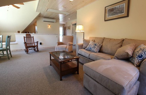 North Hero Apartment | 65 m² Apartment ∙ 1 bedroom ∙ 3 guests