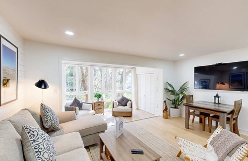 West Beach Village Condo | 65 m² Condo ∙ 1 bedroom ∙ 2 guests