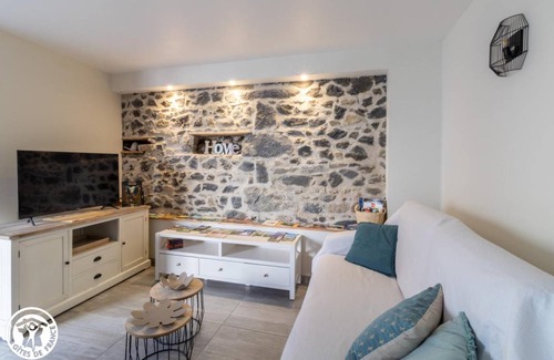 Orcines House | 65 m² Gîte ∙ 2 bedrooms ∙ 4 guests