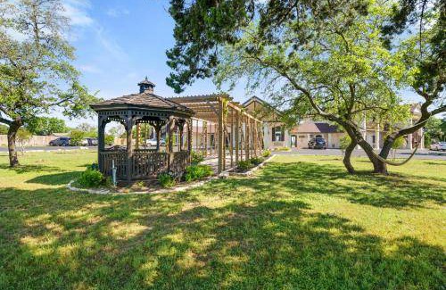Bee Cave Cabin | 65 m² Lodge ∙ 4 guests