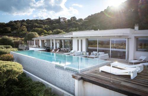 Porto-Vecchio Villa | 650 m² Villa ∙ 5 bedrooms ∙ 10 guests