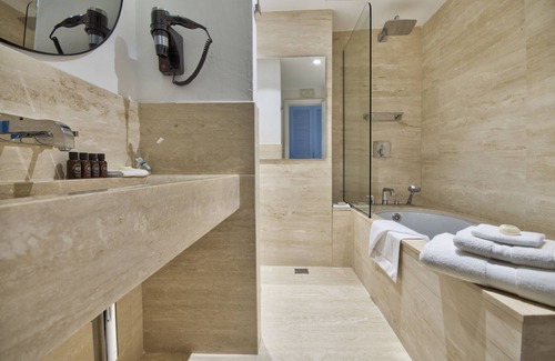Valletta Hotel | 66 Saint Pauls & Spa