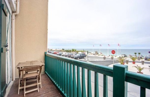 Luc-sur-Mer Apartment | 68 m² Apartment ∙ 2 bedrooms ∙ 4 guests