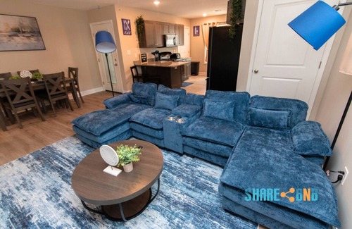 Jacksonville House | 6BR/4BA Duplex Perfect for Work Trips & Teams