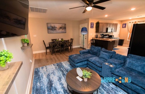 Jacksonville House | 6BR/4BA Duplex Perfect for Work Trips & Teams