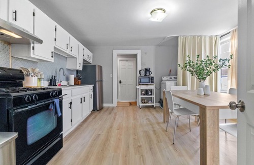 Winter Hill Apartment | 6BR4BATH Home in Somerville