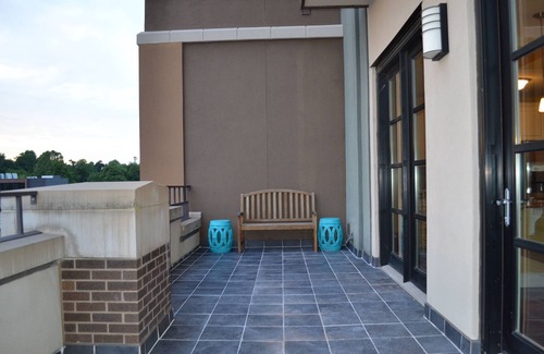 Fayetteville Condo | 6th Floor Condo in The Dickson with View of Old Main