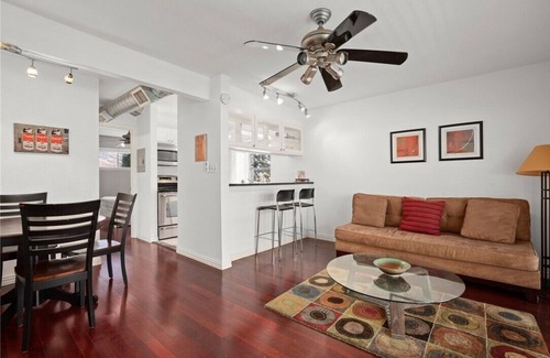 Austin Condo | 6th Street Clarksville Cutie