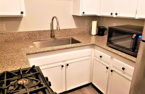 Swan Canyon Apartment | # 7, 2 bedroom apartment, full kitchen/bathroom