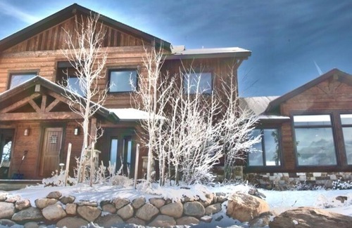 Tabernash House | 7 Acre Mountain Retreat: 7 bdrms 7.5 ba gourmet kitchen; ski raft hike fish bike