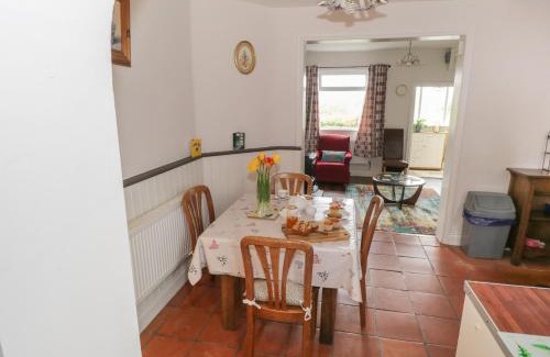 Foxford House | 7 Aikenhead Terrace