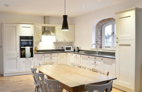 Market Rasen Cottage | 7 bedroom accommodation in North Willingham, near Market Rasen