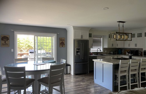 Charlotte's Shore House | 7 Bedroom Home w/Pool & Hot Tub on a Private Large Lot