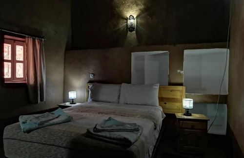 Amezrou House | 7-bedroom riad in charming Zagora with AC, WiFi. Enjoy your stay