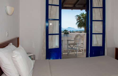 Spetses Bed & Breakfast | 7 Islands