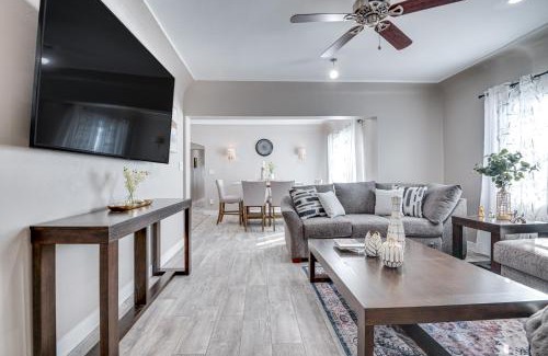 East Los Angeles Apartment | 7 Mi to Downtown East Los Angeles Apartment