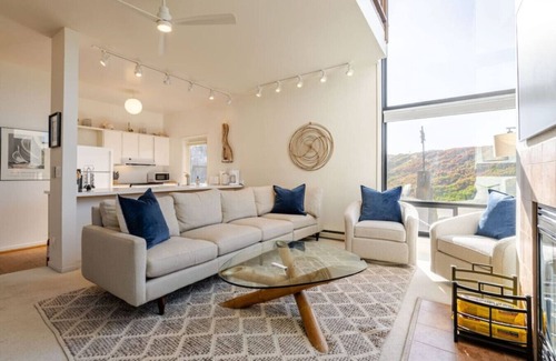 Watsonville House | 7 Pelican Large Condo w/Sweeping Monterey Bay Ocean Views & Beach Access!
