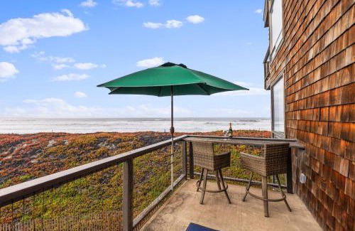 Watsonville House | 7 Pelican! Sweeping Ocean Views & Front Row Beach Access