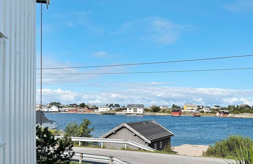 Averoy Municipality House | 7 person holiday home in Averøy-By Traum