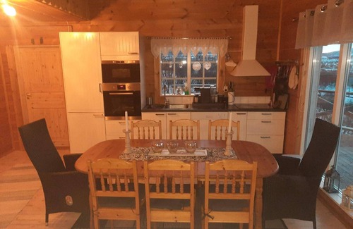 Lebesby House | 7 person holiday home in Kunes
