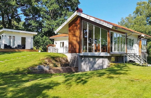 Kalv House | 7 person holiday home in KALV