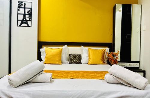Rajkot Bed & Breakfast | 7 Seasons Palm Suite with Sky Orbit, Balcony, Swimming pool, WIFI, Playground