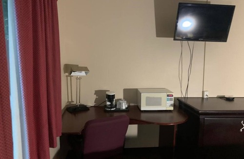 Marshfield Hotel | 7 Star Inn