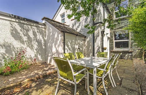 Keswick Cottage | 7 The Townhouses - a house that sleeps 8 guests in 4 bedrooms