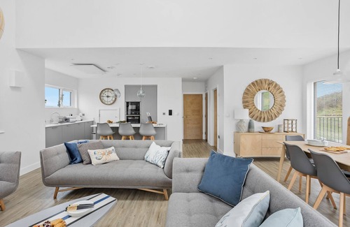 North Buckland Cottage | 7 The Vista, Willingcott Nr Woolacombe - Hot tub/Pet friendly/On-site pool/EV Charger/Ecohome