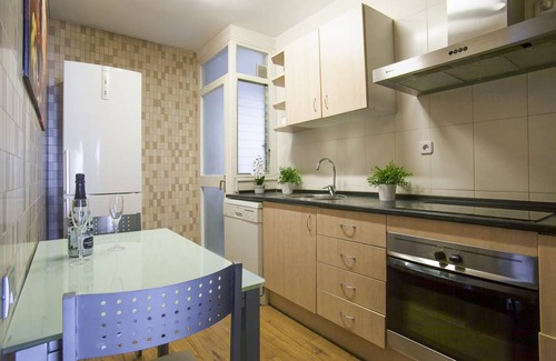 Dreta de l'Eixample Apartment | 70 m² Apartment ∙ 3 bedrooms ∙ 5 guests