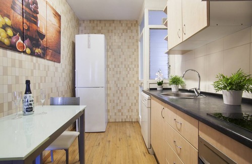 Dreta de l'Eixample Apartment | 70 m² Apartment ∙ 3 bedrooms ∙ 5 guests