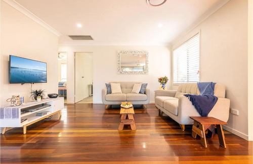 Anna Bay House | 70 Pacific Avenue - Saltwater Pool, Air Con and Wi-Fi