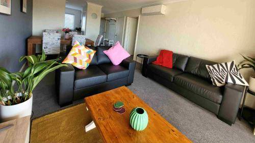 Safety Bay Apartment | 700 m² Apartment ∙ 2 bedrooms ∙ 4 guests